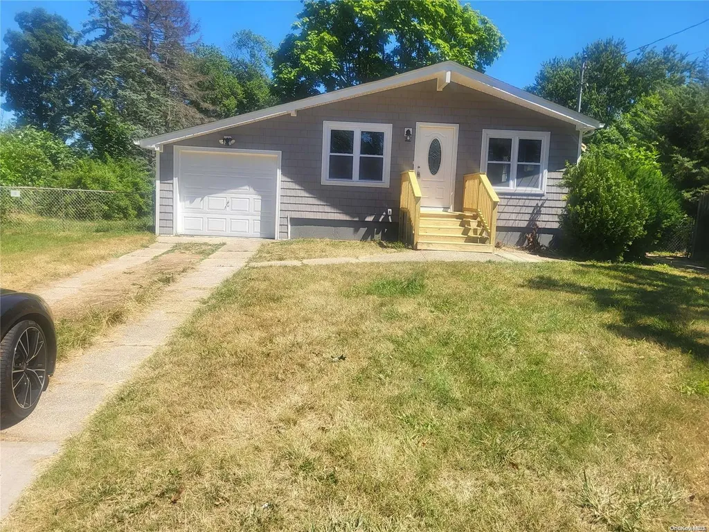 91 W Bay Shore Road Bay Shore NY 11706