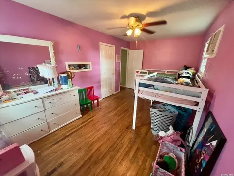 82 Ryder Avenue North Babylon NY 11703