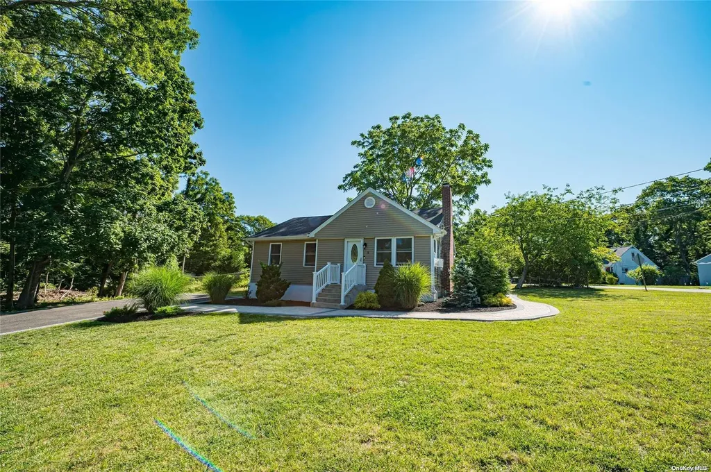 5 E Masem Square East Patchogue NY 11772
