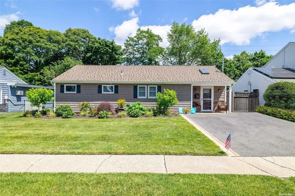 36 N Millpage Drive Bethpage NY 11714