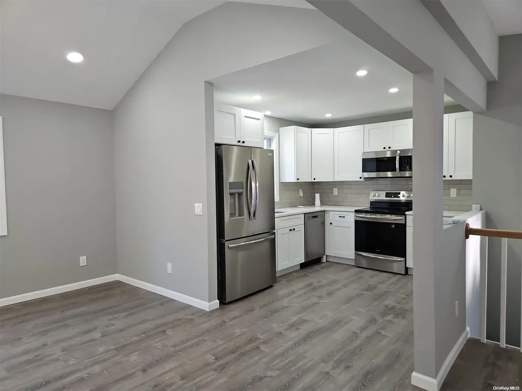 38 Parkside Avenue Miller Place NY 11764