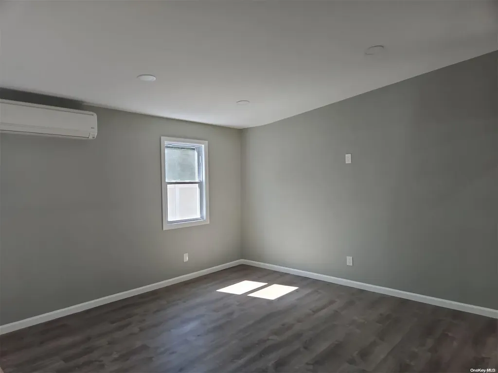 38 Parkside Avenue Miller Place NY 11764