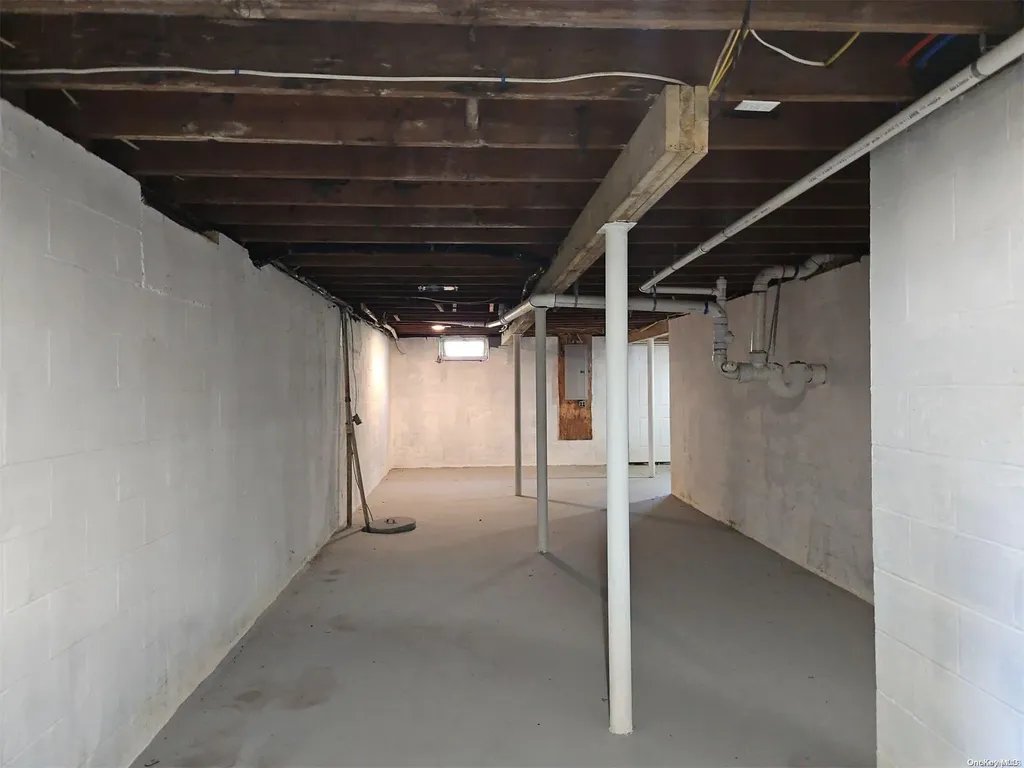 38 Parkside Avenue Miller Place NY 11764