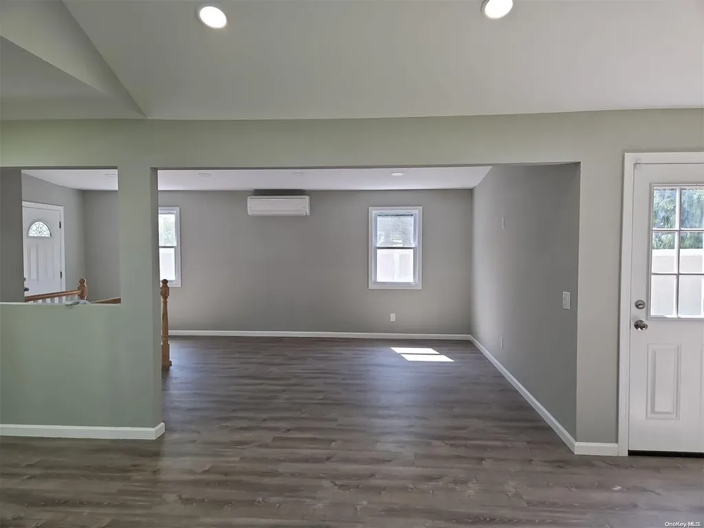 38 Parkside Avenue Miller Place NY 11764