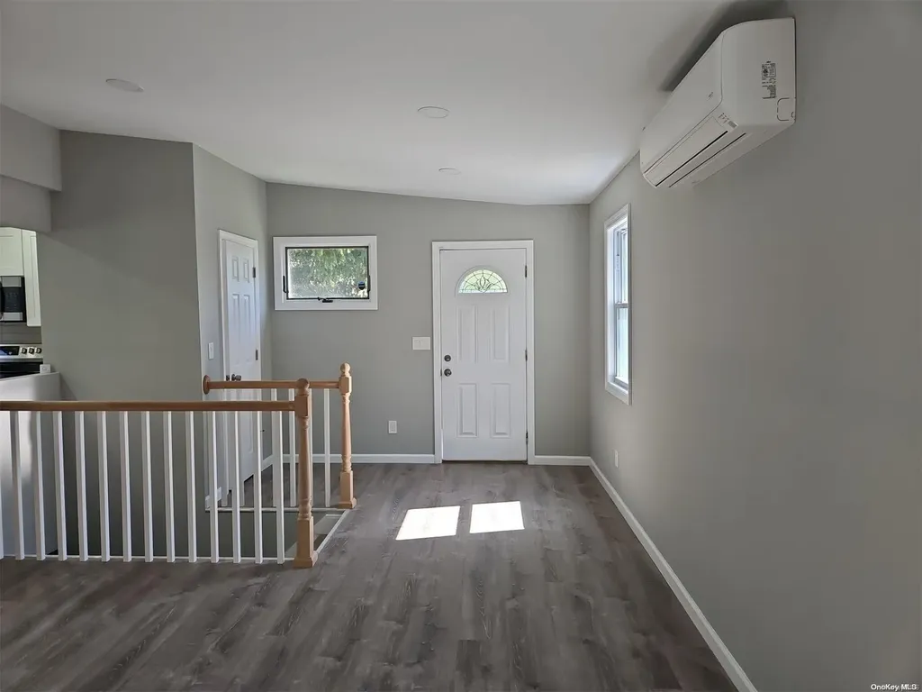 38 Parkside Avenue Miller Place NY 11764