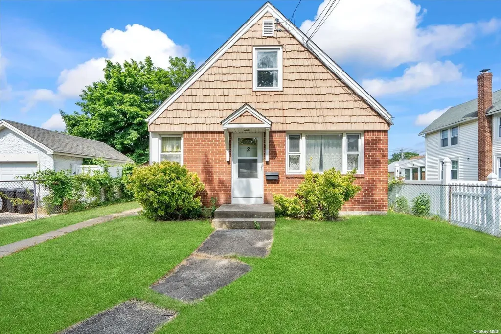 2 Winthrop Street Lynbrook NY 11563