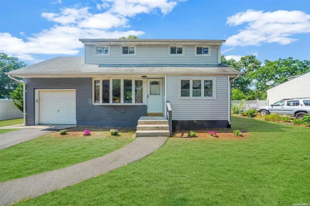 3 Elwood Road Centereach NY 11720