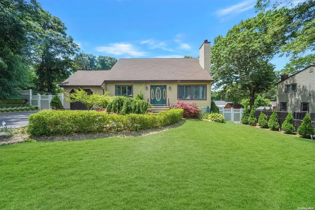 26 Wilson Avenue Selden NY 11784
