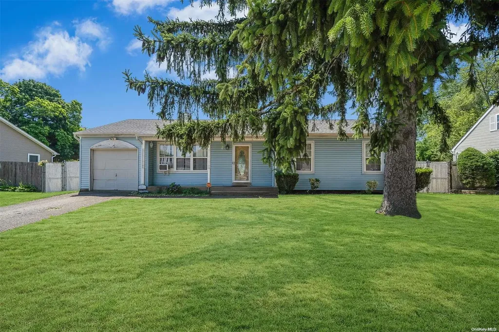 5 Pine Street Central Islip NY 11722