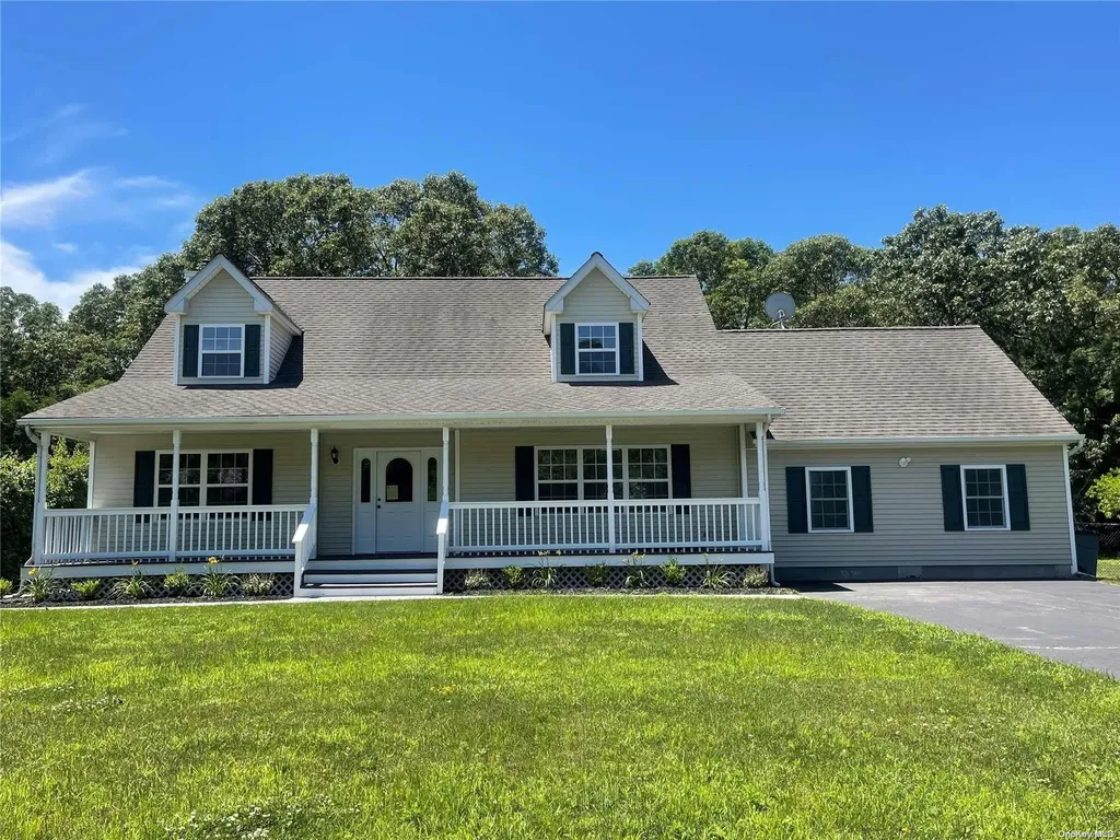 105 Rabbit Run Riverhead NY 11901