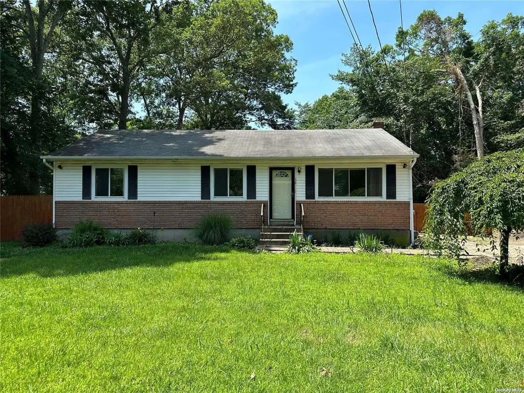 38 Judith Drive Coram NY 11727