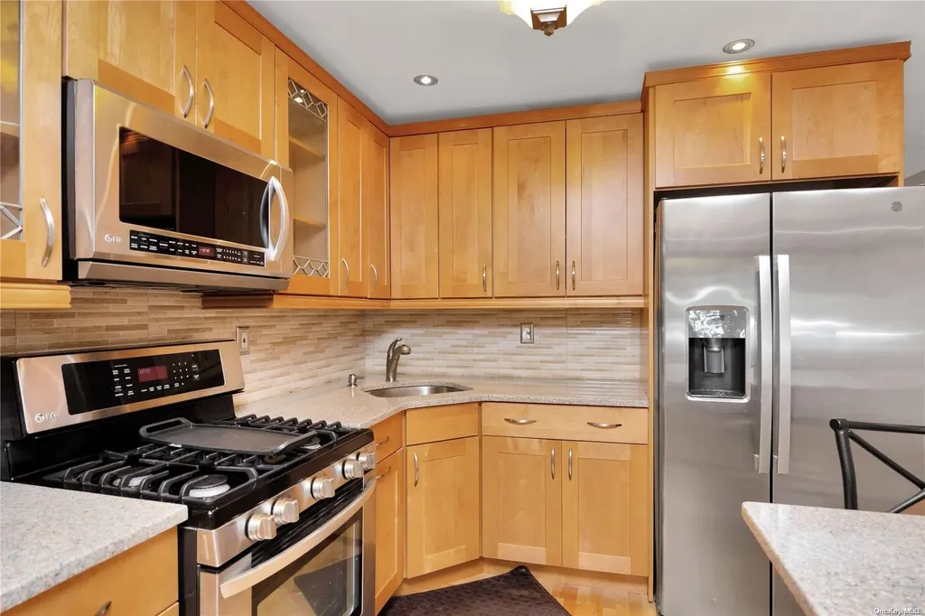 9314 Avenue N Brooklyn NY 11236