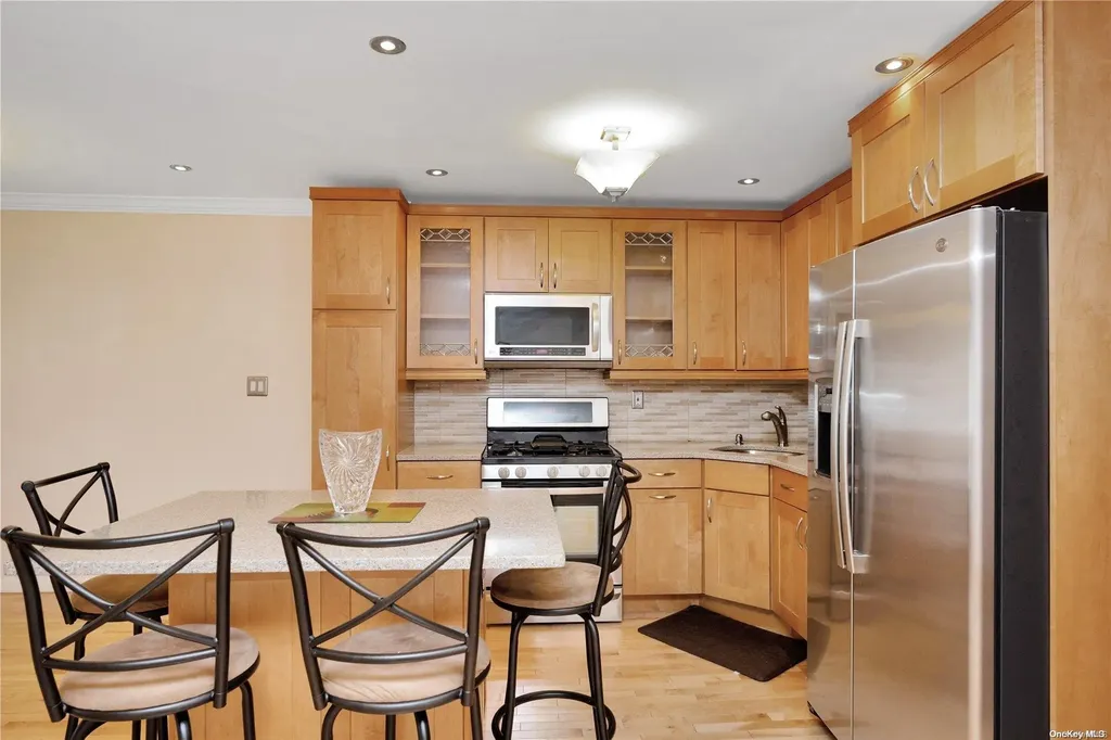 9314 Avenue N Brooklyn NY 11236