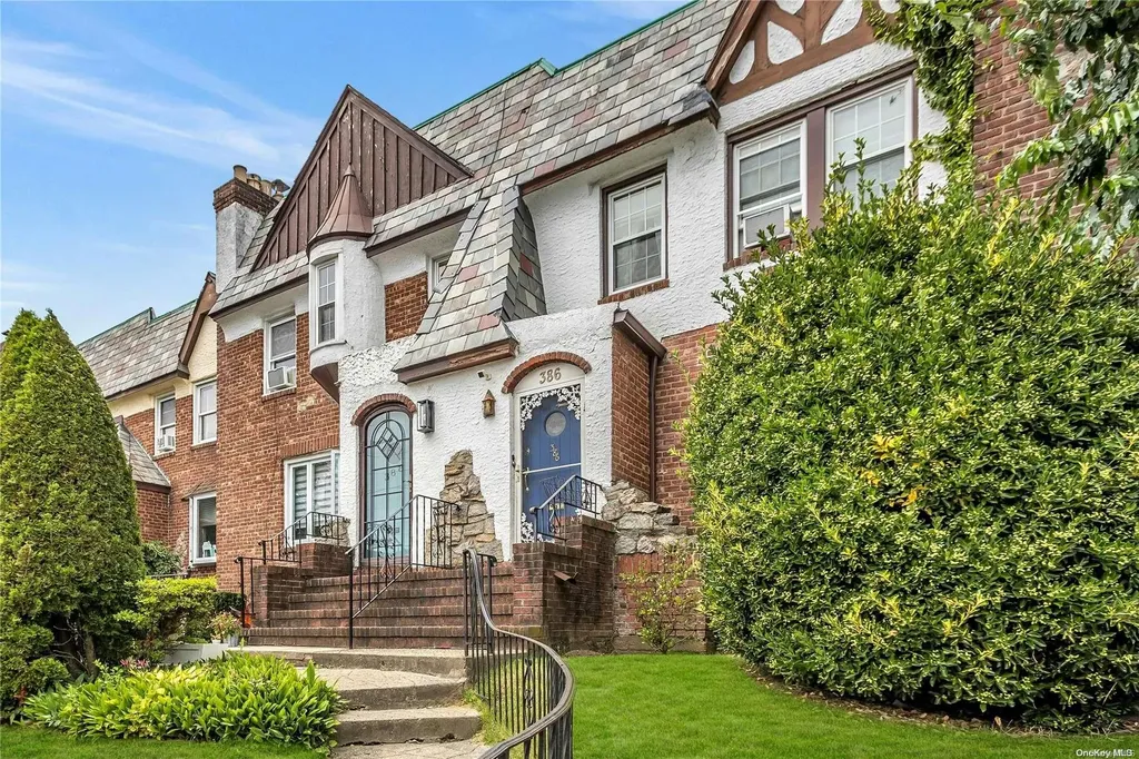 386 Cochran Place Valley Stream NY 11581