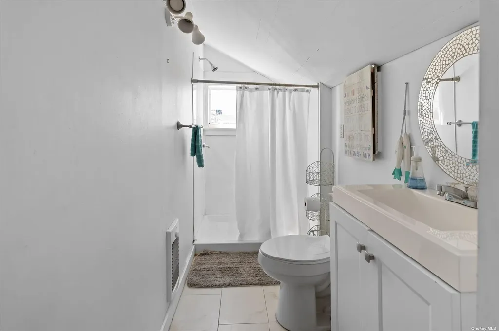 180 Cottage Walk Ocean Beach NY 11770