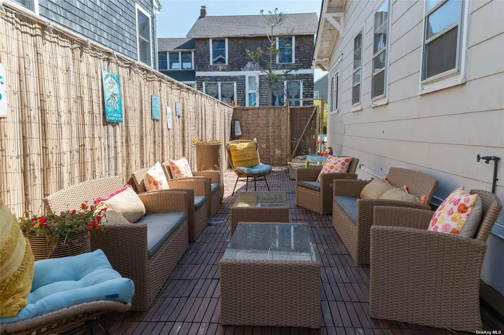 180 Cottage Walk Ocean Beach NY 11770