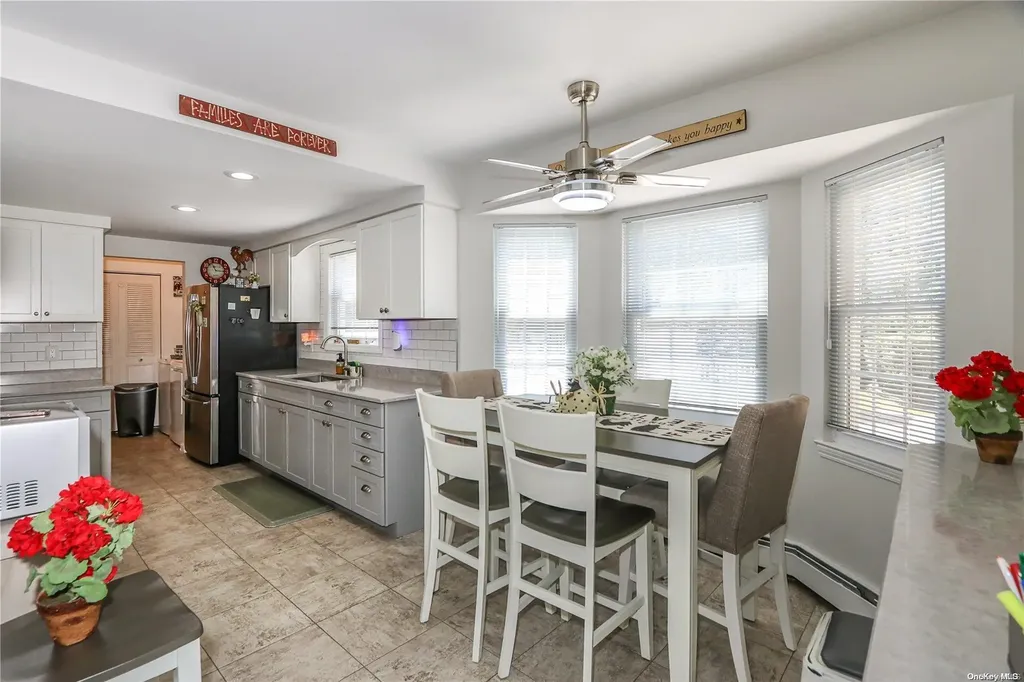 4 Kim Place Kings Park NY 11754