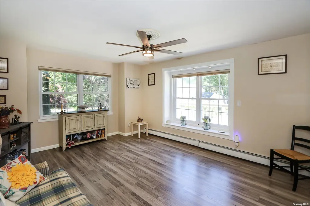 4 Kim Place Kings Park NY 11754