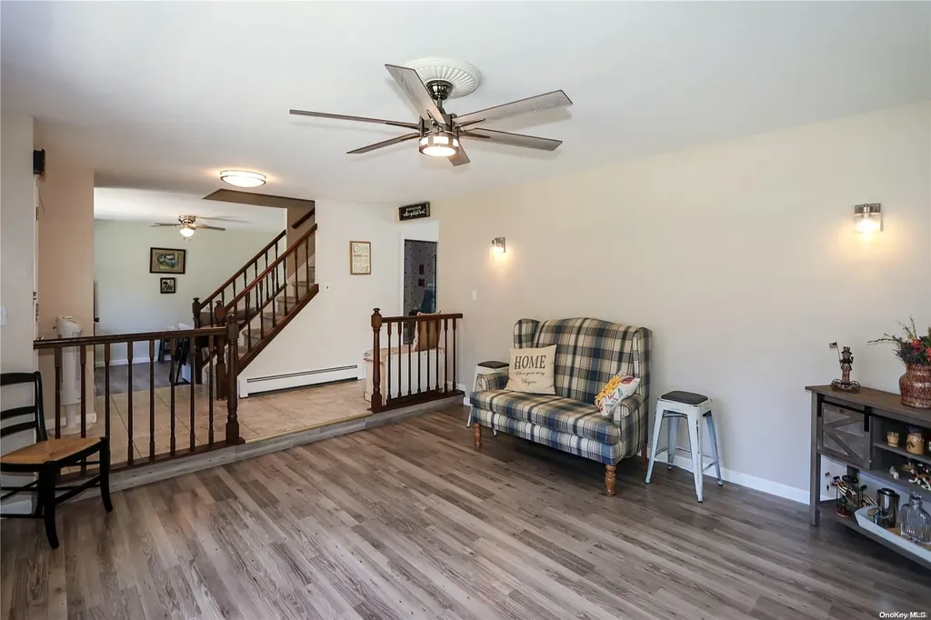4 Kim Place Kings Park NY 11754