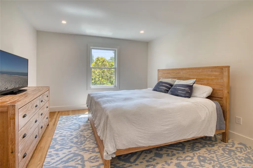 3 Bishop Avenue Westhampton NY 11977