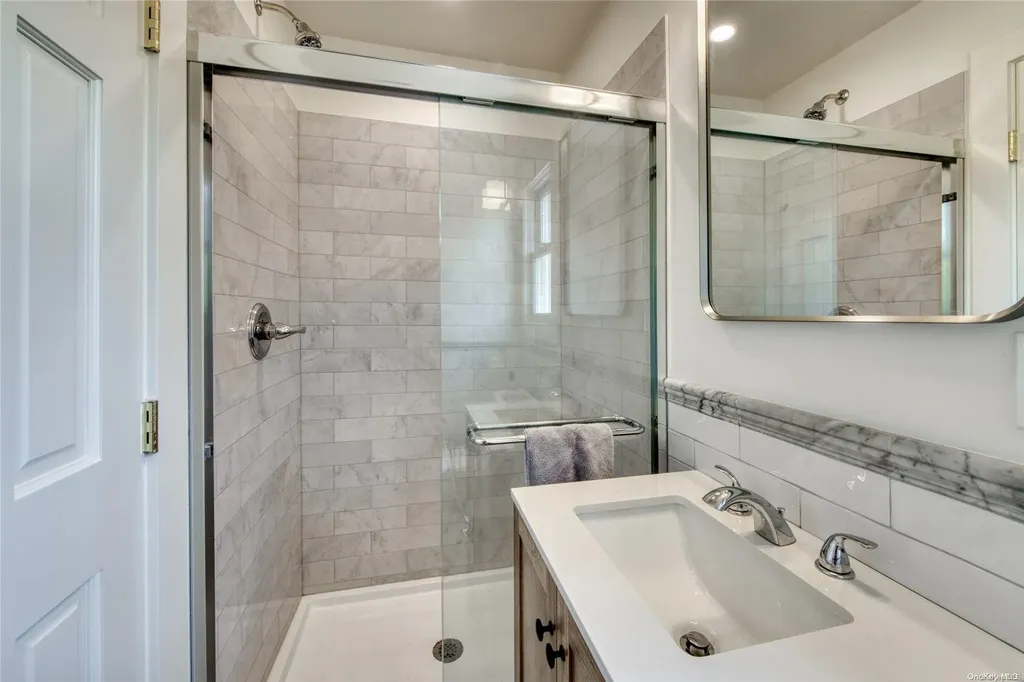 3 Bishop Avenue Westhampton NY 11977