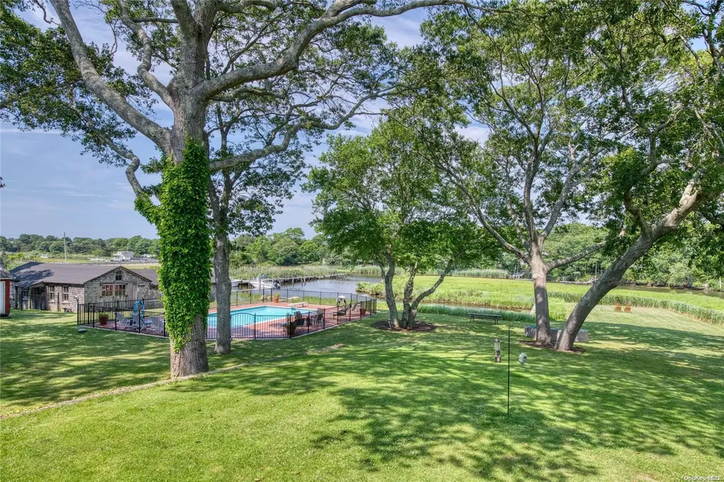 3 Bishop Avenue Westhampton NY 11977