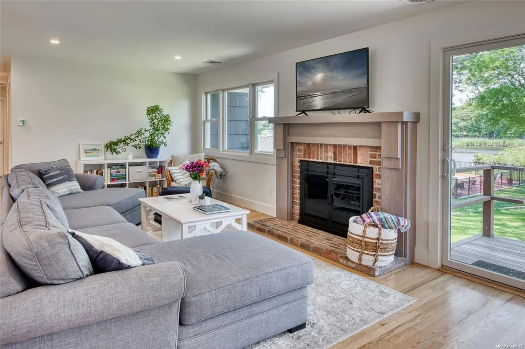 3 Bishop Avenue Westhampton NY 11977