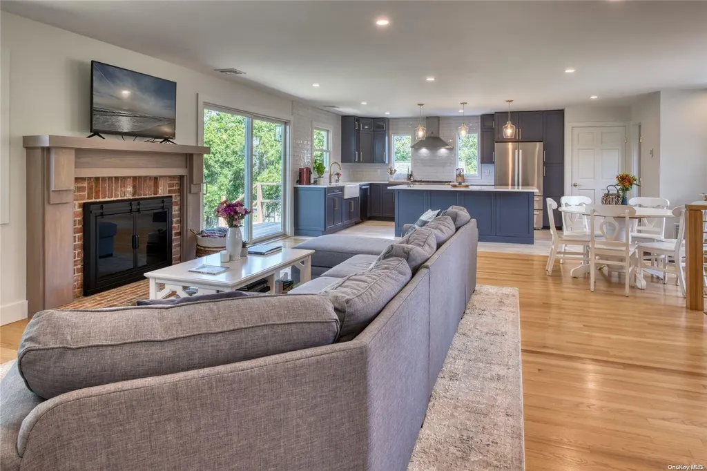 3 Bishop Avenue Westhampton NY 11977