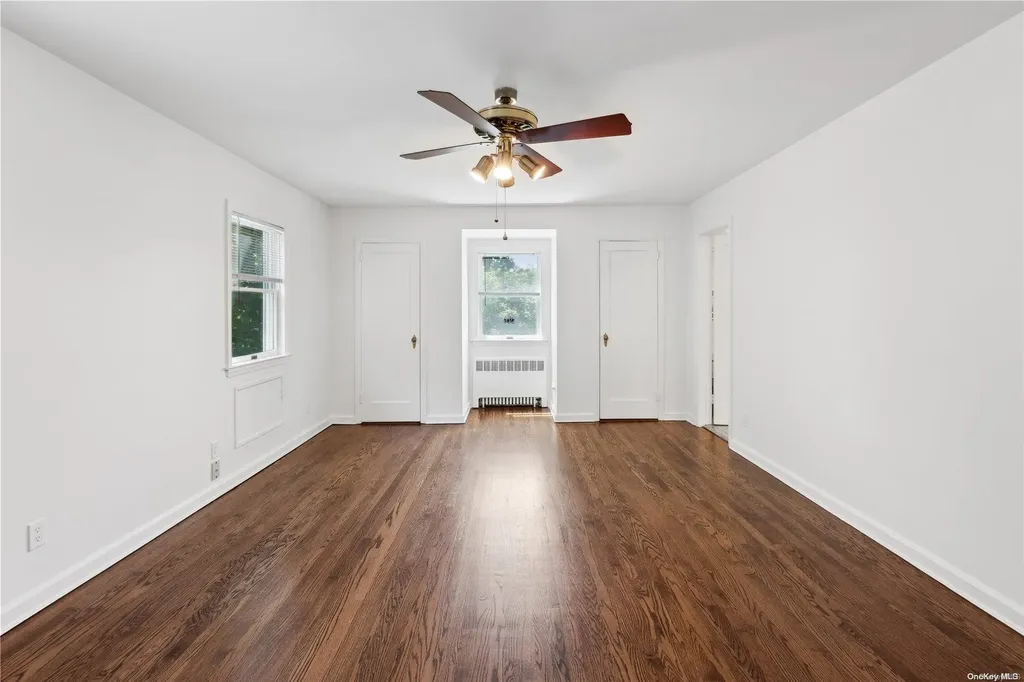 64 Rolling Hill Road Manhasset NY 11030