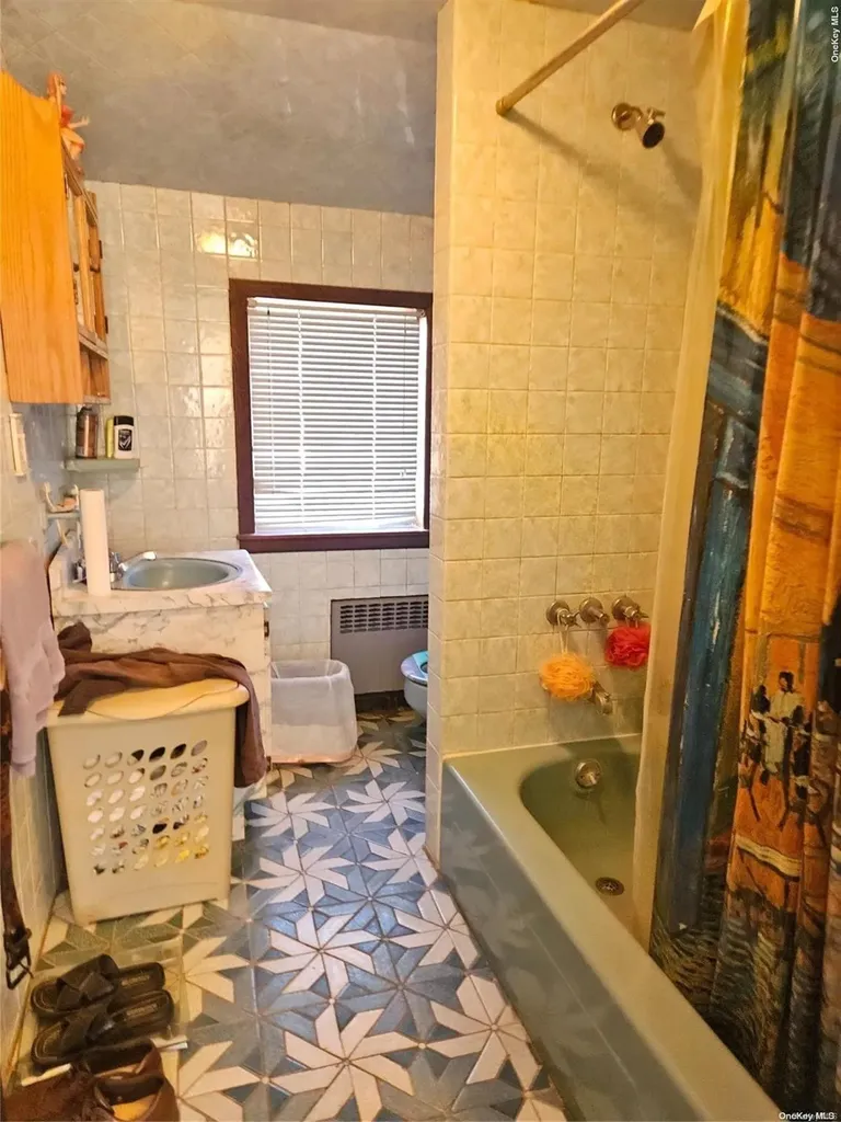 254 John Street Lawrence NY 11559