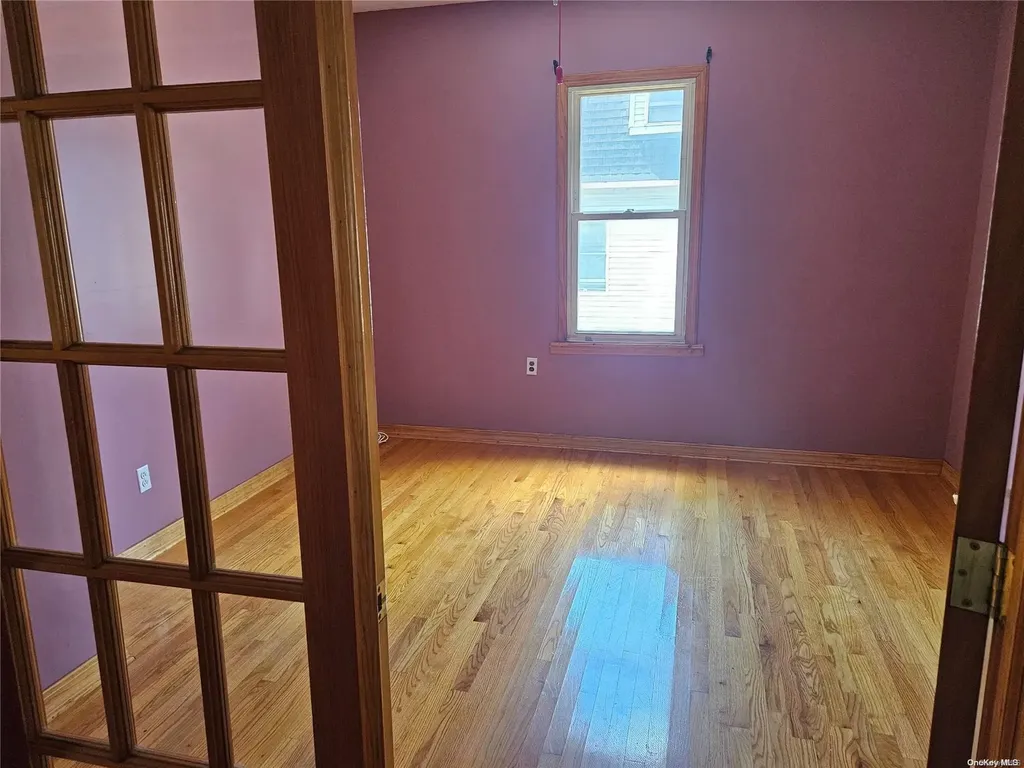 254 John Street Lawrence NY 11559