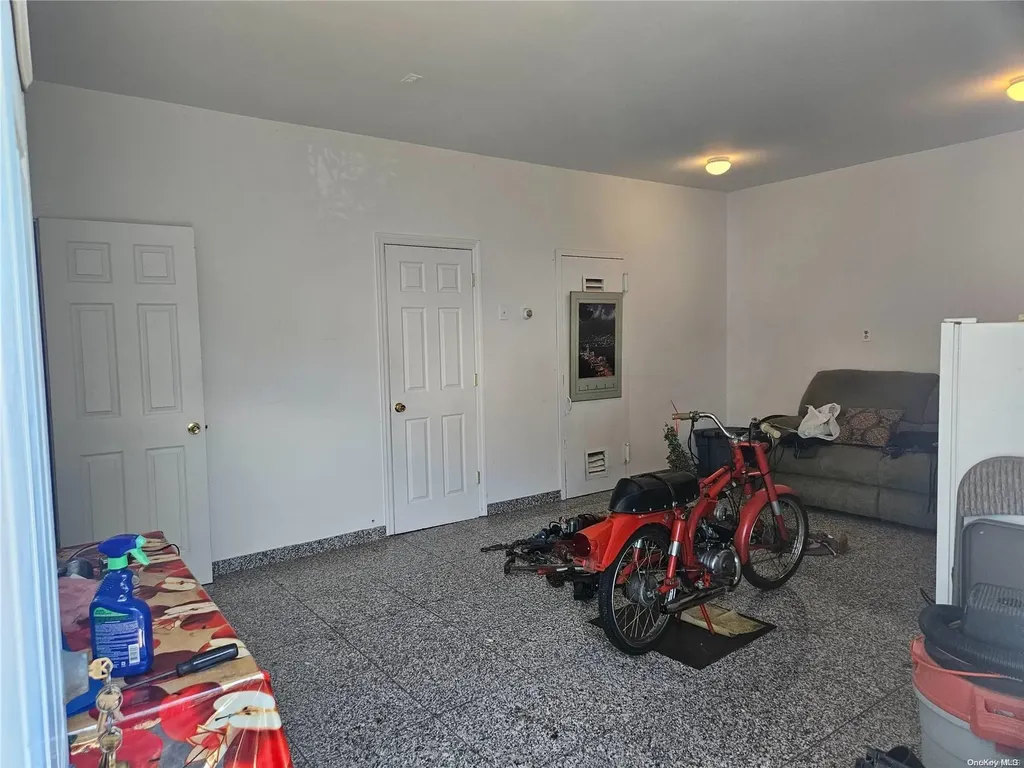 254 John Street Lawrence NY 11559