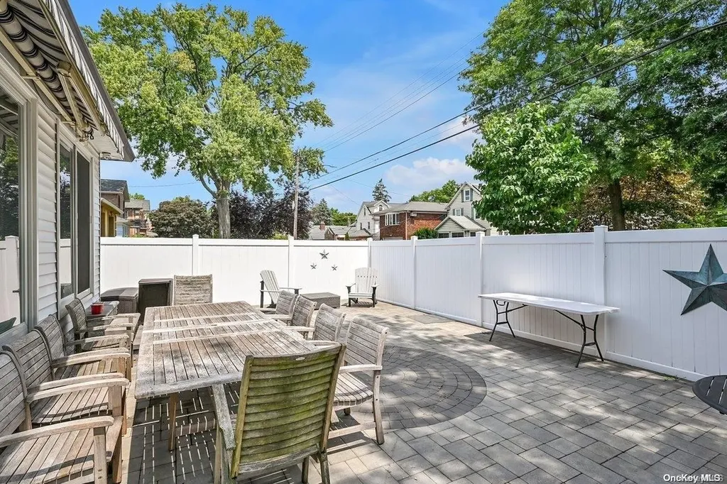 207-15 39th Avenue Bayside NY 11361