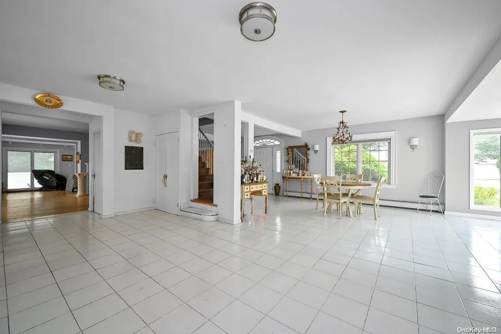 207-15 39th Avenue Bayside NY 11361