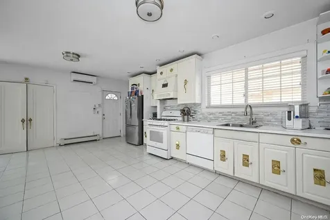 207-15 39th Avenue Bayside NY 11361