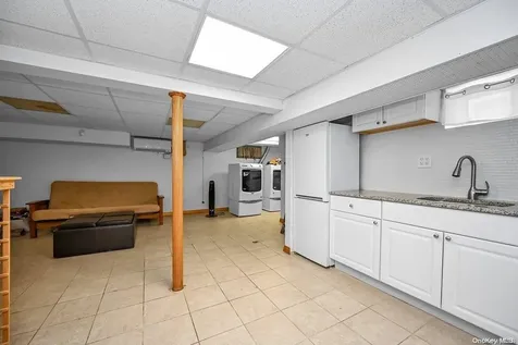 207-15 39th Avenue Bayside NY 11361