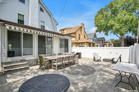 207-15 39th Avenue Bayside NY 11361