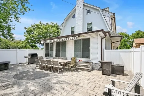 207-15 39th Avenue Bayside NY 11361