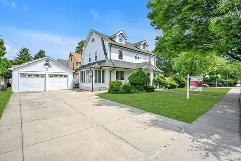 207-15 39th Avenue Bayside NY 11361