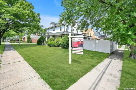 207-15 39th Avenue Bayside NY 11361