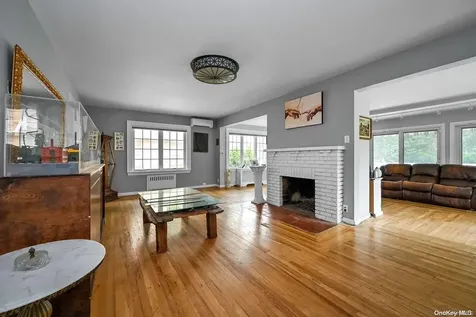 207-15 39th Avenue Bayside NY 11361