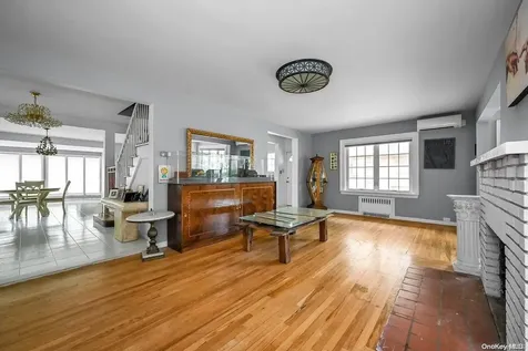 207-15 39th Avenue Bayside NY 11361