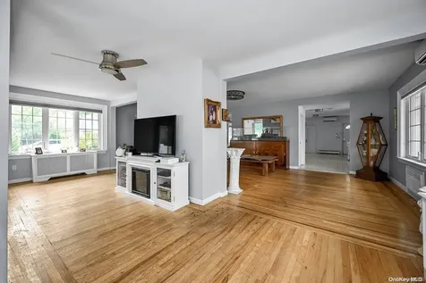 207-15 39th Avenue Bayside NY 11361