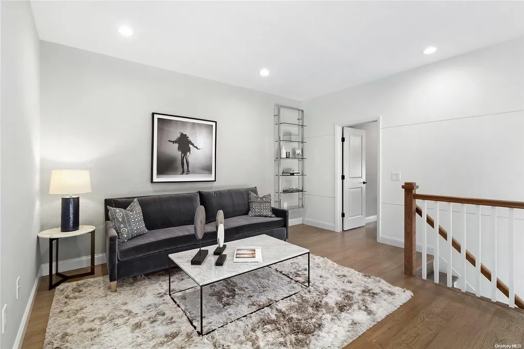 302 Silver Timber Drive Yaphank NY 11980