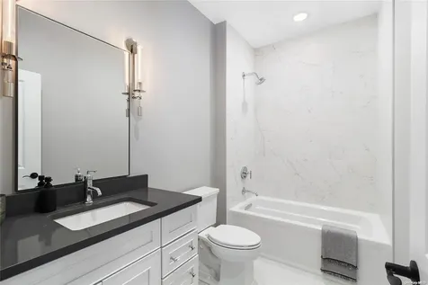 302 Silver Timber Drive Yaphank NY 11980