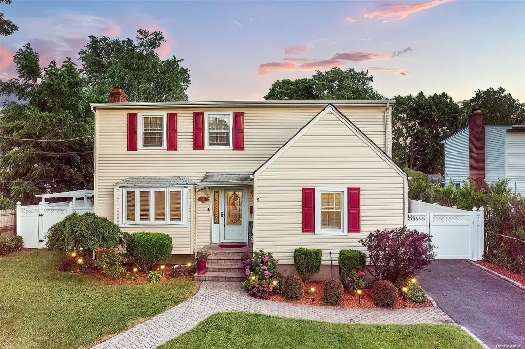 1 Bailey Drive Massapequa NY 11758