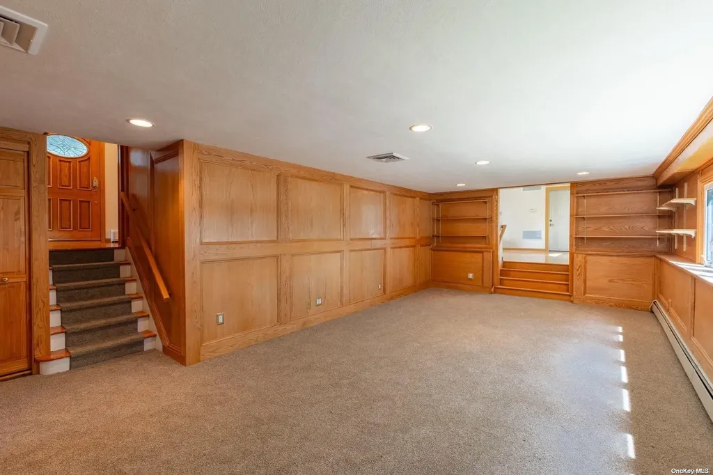 979 Aberdeen Road Bay Shore NY 11706
