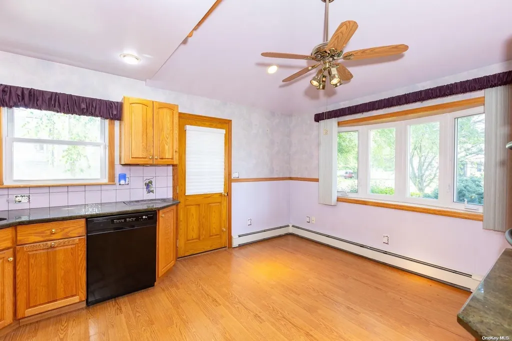 979 Aberdeen Road Bay Shore NY 11706