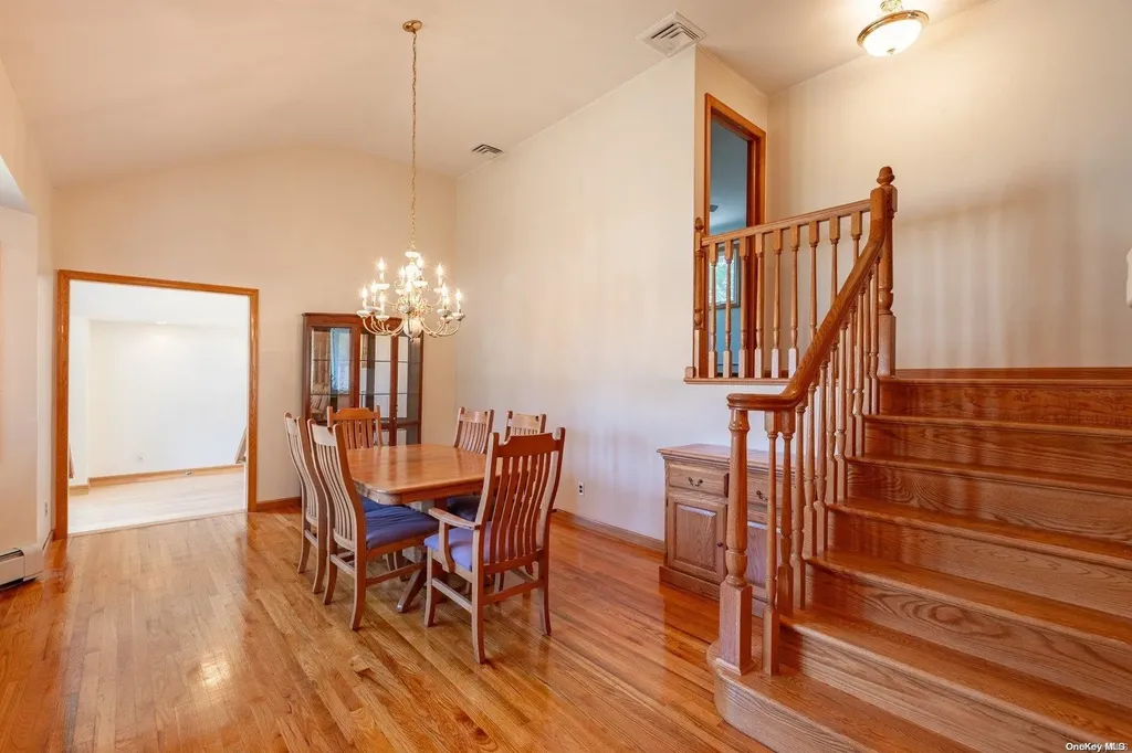 979 Aberdeen Road Bay Shore NY 11706