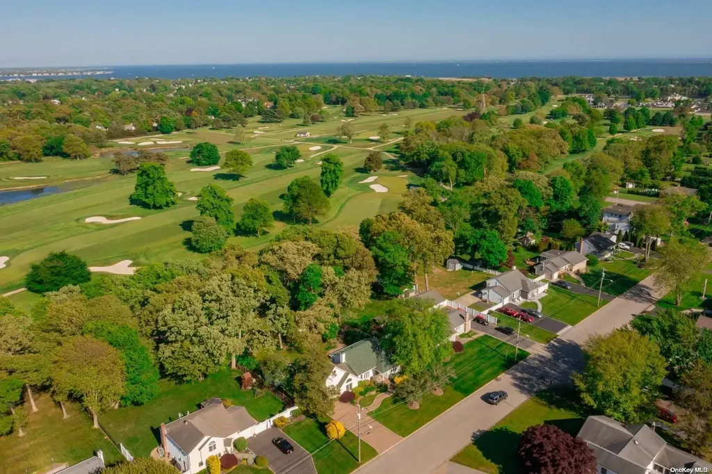 979 Aberdeen Road Bay Shore NY 11706